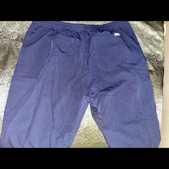 FIGS Navy Blue Scrub Set size XL - Picture 6 of 7